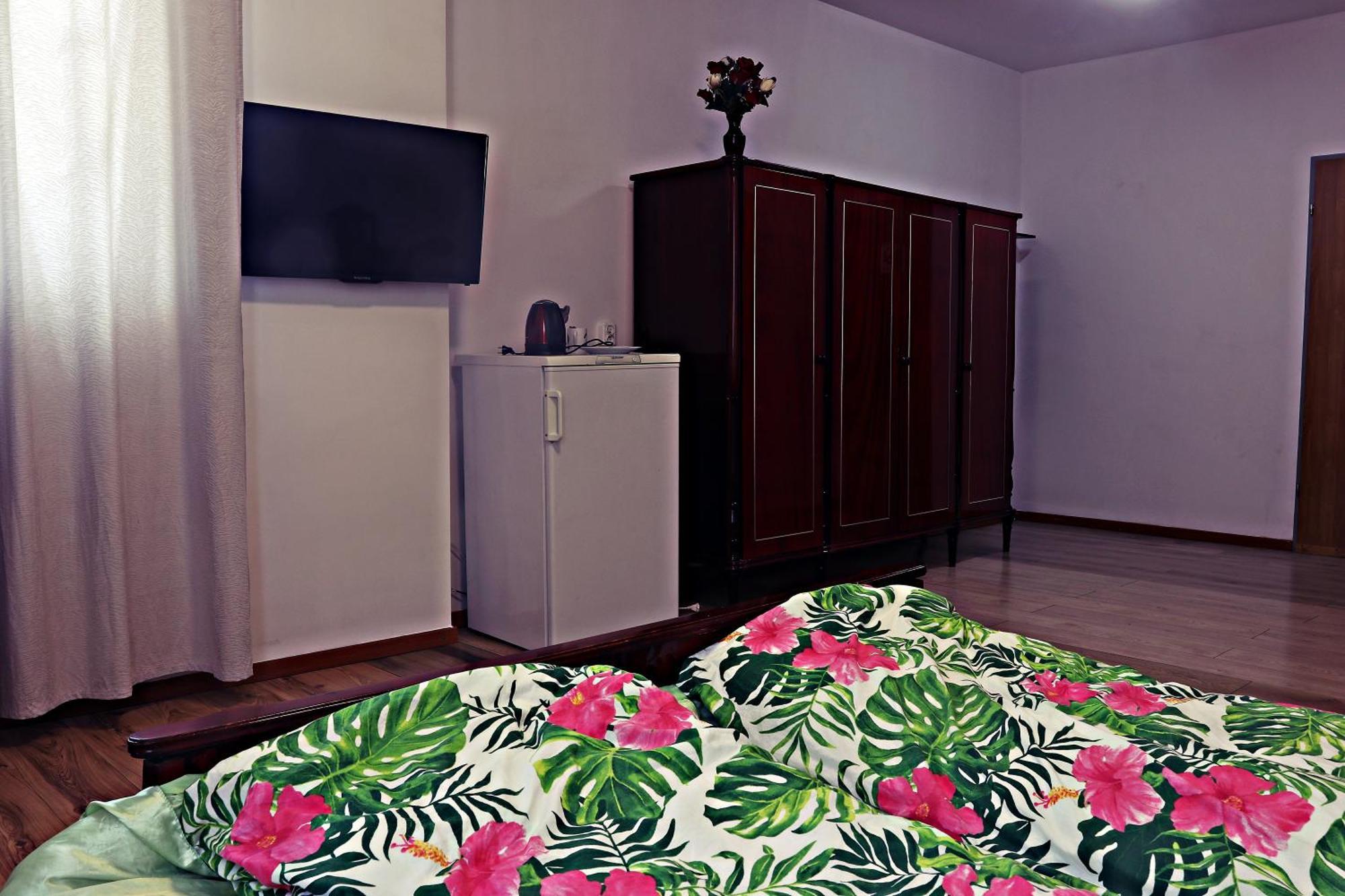 Hotel Dworek Вроцлав Екстериор снимка