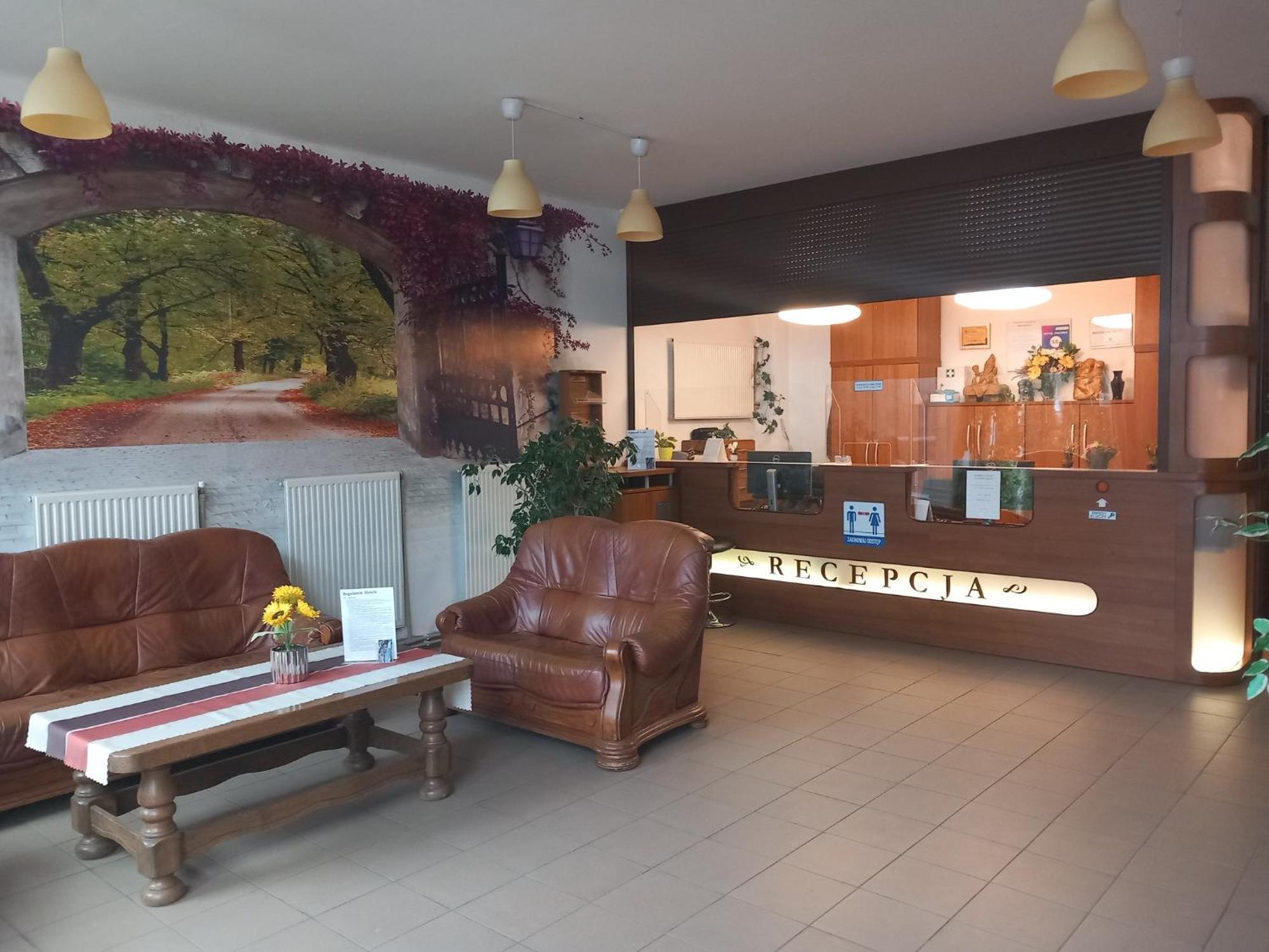 Hotel Dworek Вроцлав Екстериор снимка